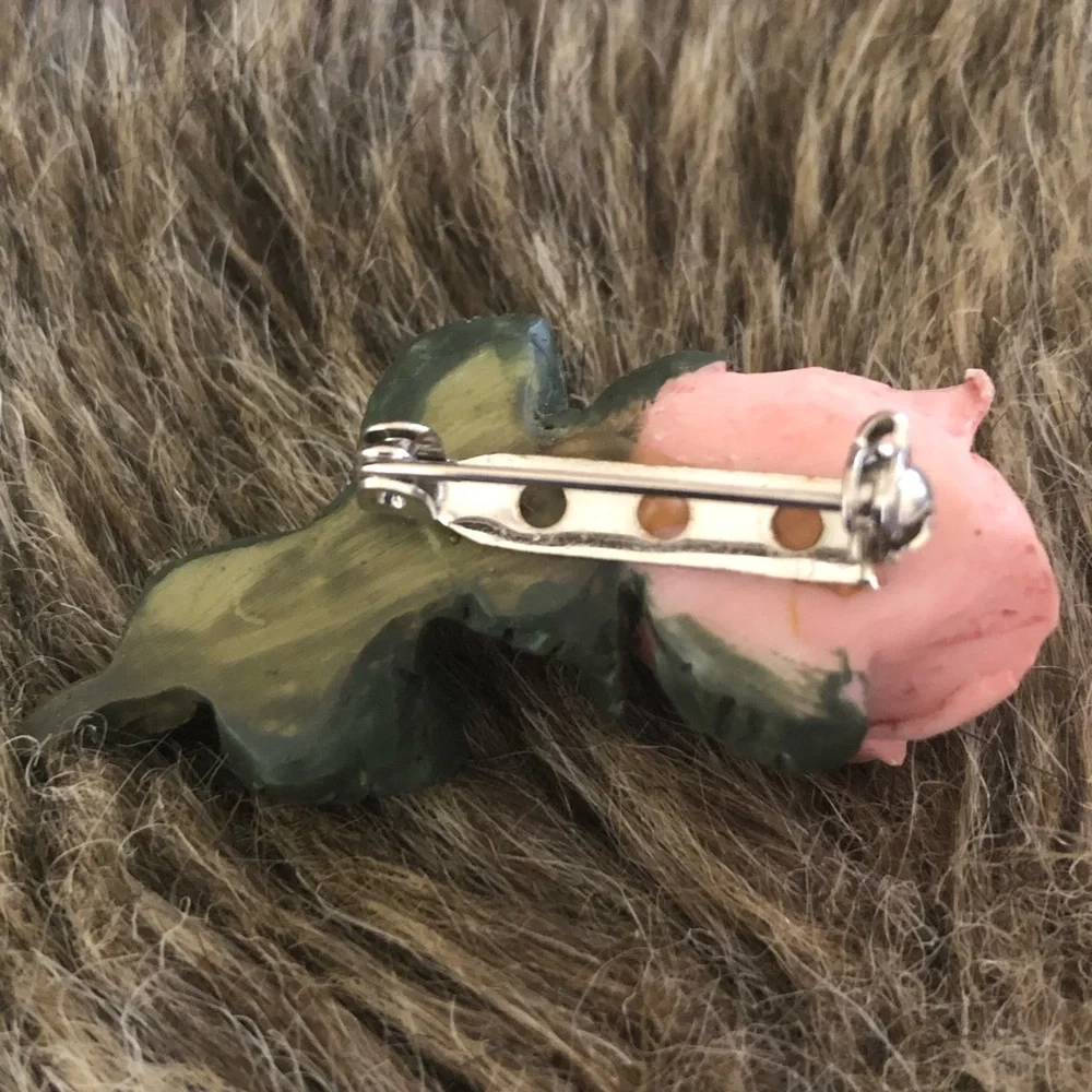 Vintage detailed pink rose brooch pin